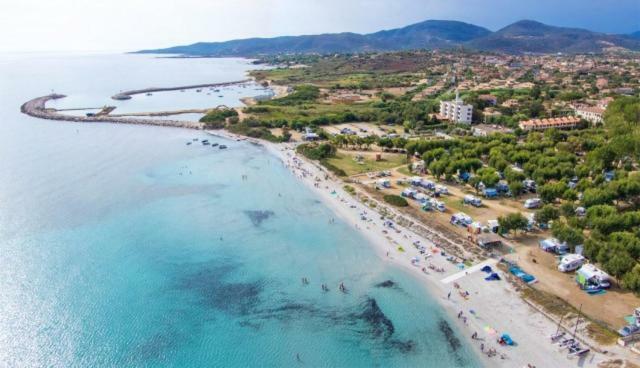 فندق Camping San Teodoro La Cinta المظهر الخارجي الصورة